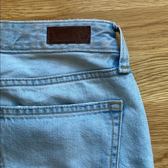 Abercrombie & Fitch Ames Slim Boyfriend Jeans - Picture 3 of 3